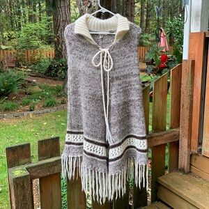 MKM Womens Fringed Knit Poncho